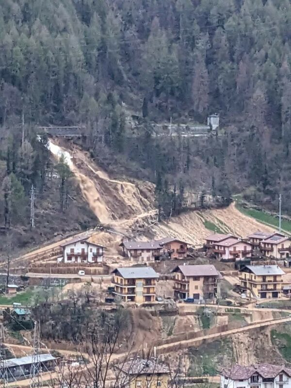 Guasto Ad Una Condotta Disastro Ad Ardesio Montagne Paesi