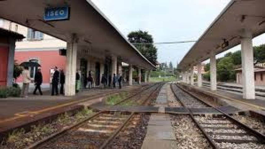 Stazione di Iseo Stazione di Iseo