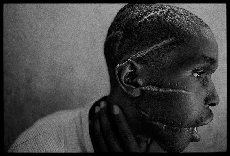 Ruanda 1994 James NachtweyContrasto