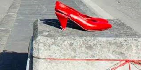 scarpette rosse Sale Marasino.jpg