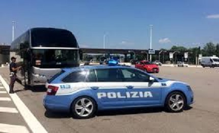 Polizia area servizio.jpg