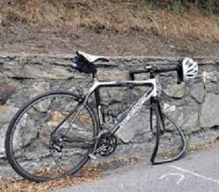 ciclista investito bici.jpg