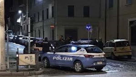 polizia Desenzano notte.jpg