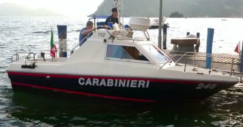 motovedetta carabinieri lago