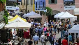 mercato europeo Iseo.jpg