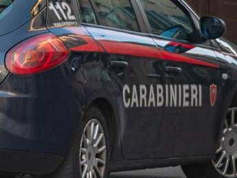 Donna accoltellata dal marito e ricoverata in condizioni gravissime Donna accoltellata dal marito e ricoverata in condizioni gravissime