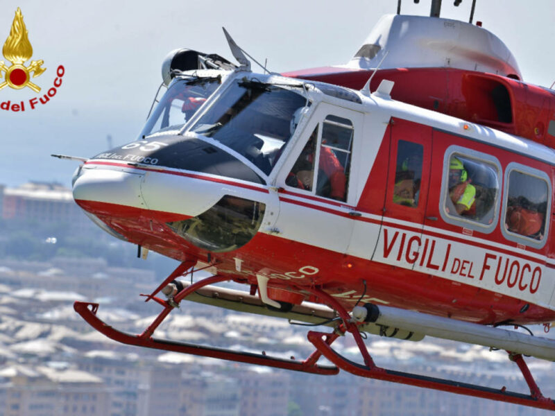 elicottero drago vigili del fuoco 480120.large 1 scaled