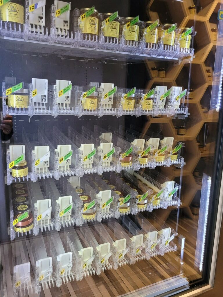 A Bergamo arriva il distributore automatico di miele