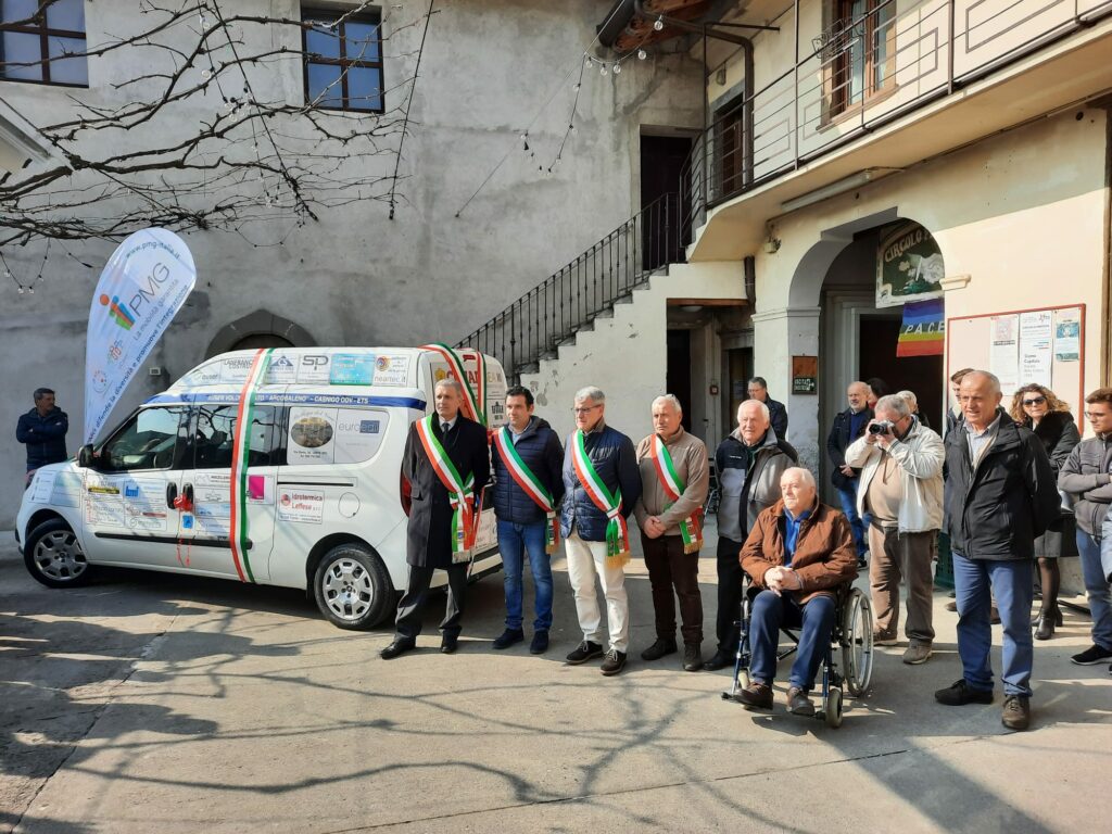 Il territorio si unisce per il nuovo Fiat Doblò XL attrezzato di Auser Arcobaleno