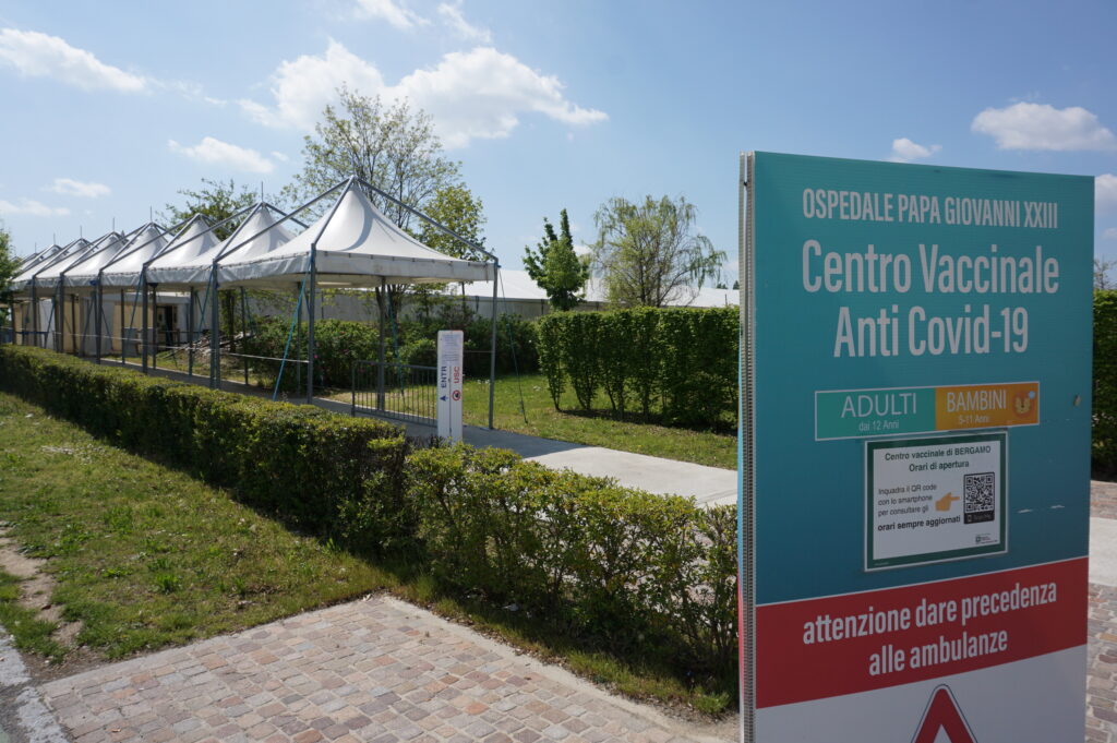 Vaccinazioni: chiude il centro allestito all’Ospedale Papa Giovanni XXIII durante l’emergenza Covid-19