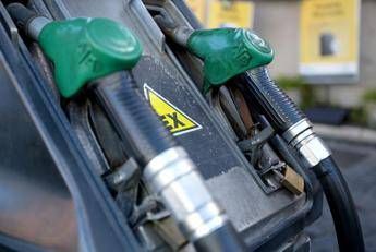 Agrigento fiammata al distributore di benzina donna muore carbonizzata Agrigento fiammata al distributore di benzina donna muore carbonizzata