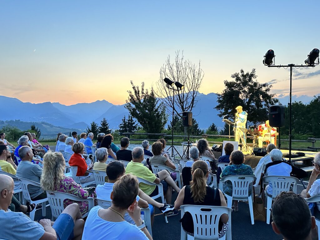 Passeggiata teatrale all'alba, evento finale di Inanna