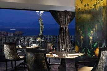 Lincanto di Napoli dieci indirizzi per mangiare e bere bene Lincanto di Napoli dieci indirizzi per mangiare e bere bene