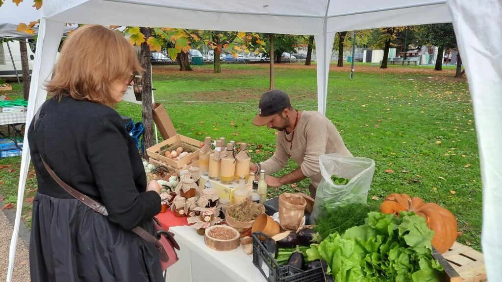 AL PARCO DELLA MALPENSATA TORNA IL MERCATINO DELLA VAL GANDINO