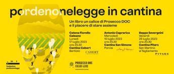 Un libro e un calice di Prosecco DOC Un libro e un calice di Prosecco DOC