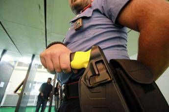Olbia fermato col taser 57enne muore in ambulanza Olbia fermato col taser 57enne muore in ambulanza