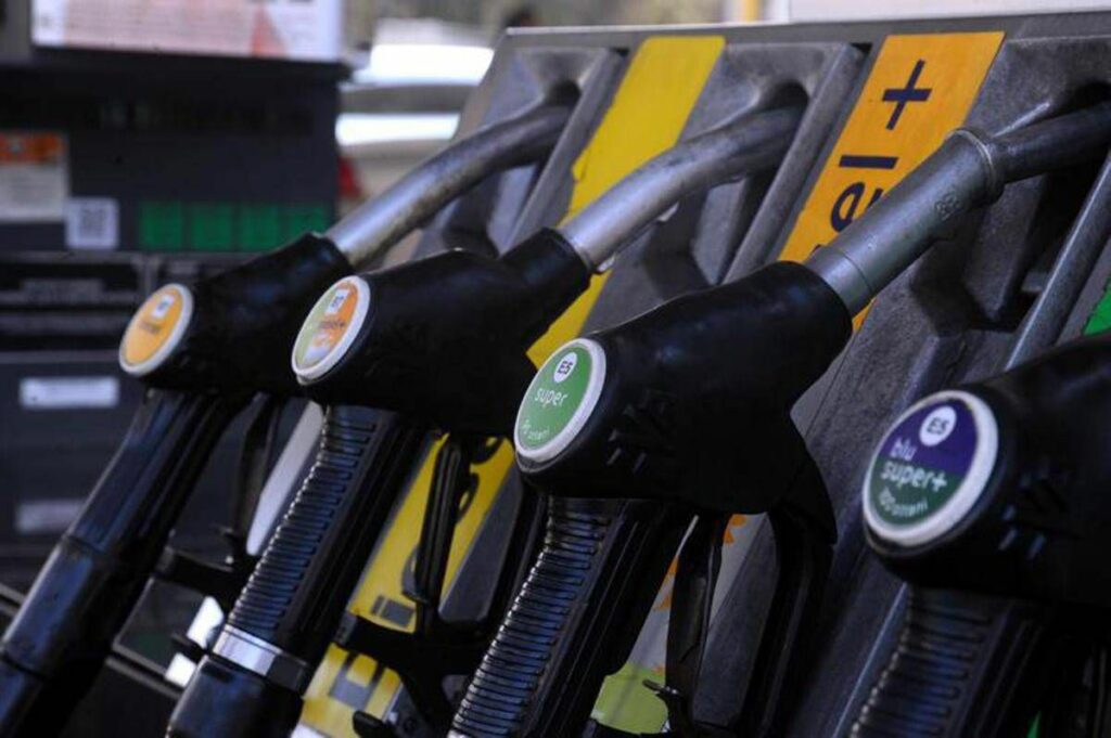 Prezzi benzina ancora in rialzo quanto costano oggi i carburanti alla pompa Prezzi benzina ancora in rialzo quanto costano oggi i carburanti alla pompa