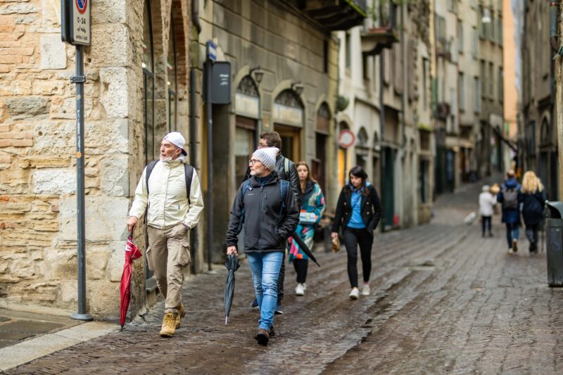 ALLA SCOPERTA DEI TESORI NASCOSTI DI BERGAMO E DEI SUOI QUARTIERI: NASCONO I CAMMINI A PASSO D’UOMO