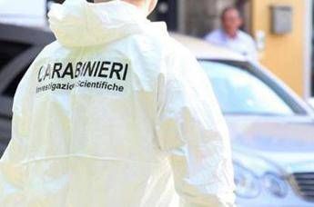 Donna trovata morta in casa a Legnano uccisa da coltellata alla schiena Donna trovata morta in casa a Legnano uccisa da coltellata alla schiena