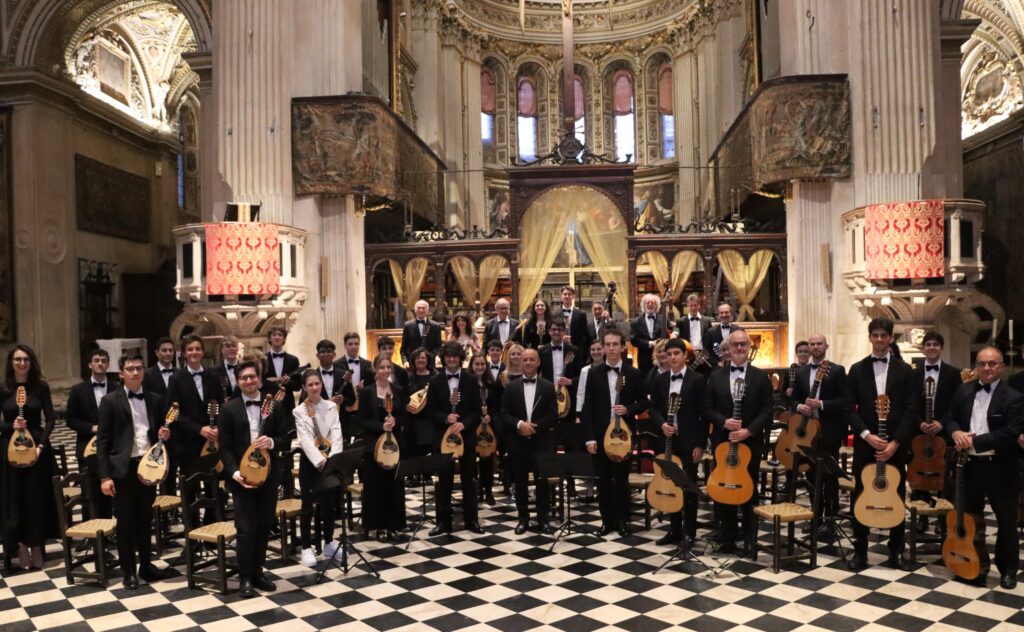 Orchestra Estudiantina in Basilica, a Gandino note di solidarietà