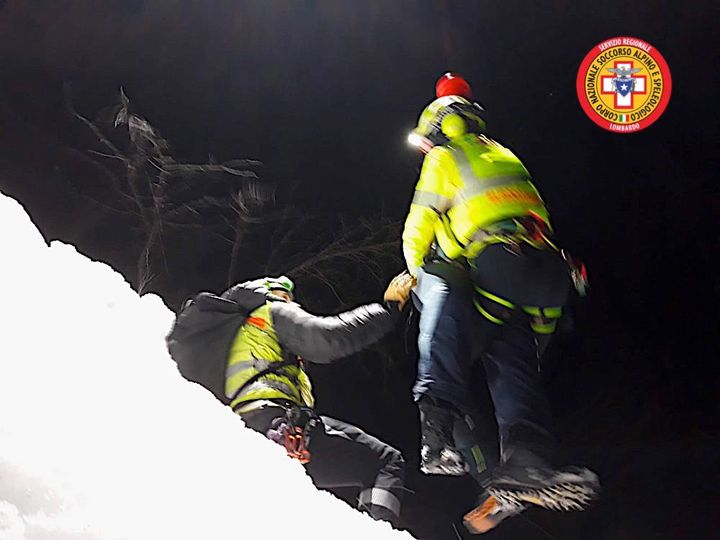 Operazione di salvataggio a Roncobello: Due ragazzi tratti in salvo dall'elisoccorso