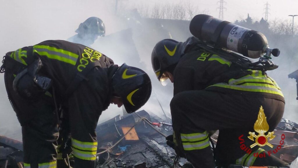 Incendio Domato da Vigili del Fuoco e Volontari a Presezzo