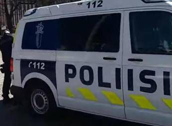 Finlandia 5 morti nella collisione tra due elicotteri Finlandia 5 morti nella collisione tra due elicotteri