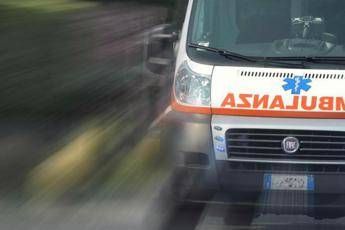 Camion salta carreggiata su A1 tre morti su unambulanza Camion salta carreggiata su A1 tre morti su unambulanza