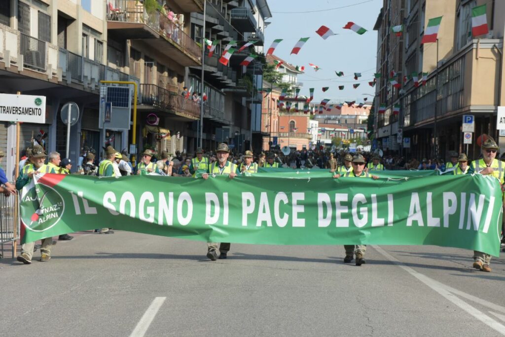 In 90mila sfilano a Vicenza nel segno della pace