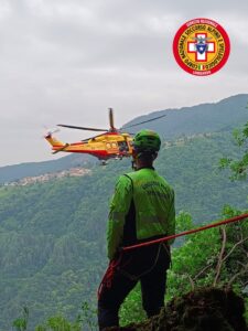 Escursionista soccorso a Grasso Alto: interviene elisoccorso e Vigili del fuoco