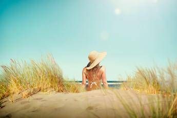 Melanoma colpisce diversamente uomini e donne al busto lui alle gambe lei Melanoma colpisce diversamente uomini e donne al busto lui alle gambe lei