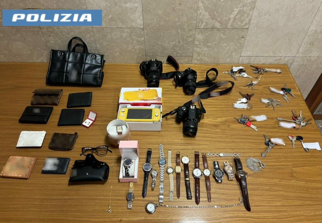 20241001 foto comunicato arresti furto centro commerciale pescheria borromeo