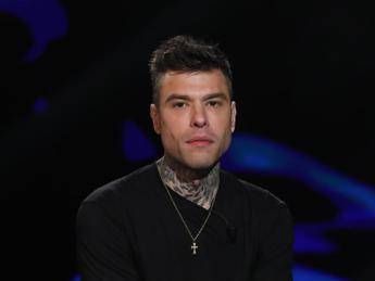 Fedez archiviata indagine per il pestaggio di Iovino mancano querela e certificati medici Fedez archiviata indagine per il pestaggio di Iovino mancano querela e certificati medici