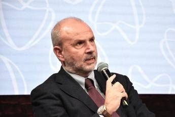 Vaccini Schillaci revoca Nitag dopo polemica per nomina due membri sostenuti dai No Vaccini Schillaci revoca Nitag dopo polemica per nomina due membri sostenuti dai No