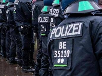 Germania blitz contro cellula di estrema destra arrestati hanno tra 14 e 18 anni Germania blitz contro cellula di estrema destra arrestati hanno tra 14 e 18 anni