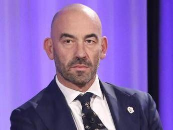 Bassetti minacciato di morte Capita quando la politica invade il campo della scienza