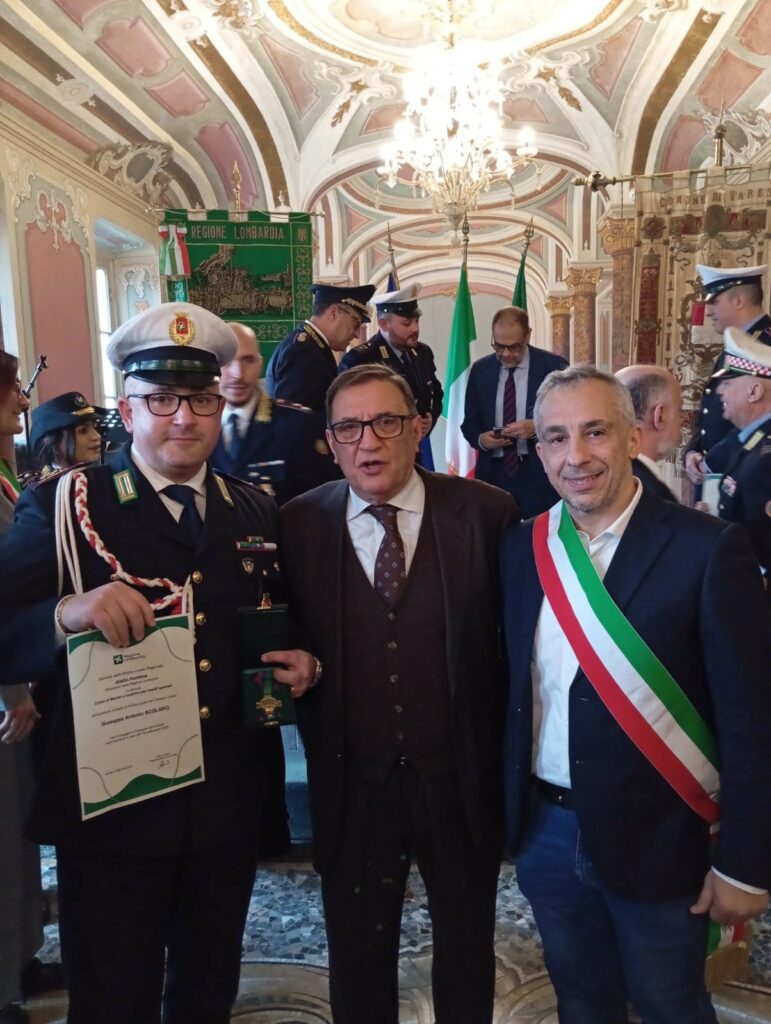 Foto 3 con Sindaco di Monte Isola Lorenzo Ziliani e Assessore Regionale Romano Maria La Russa