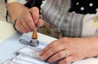 Sondaggi politici Fratelli dItalia cala e Pd sale Sondaggi politici Fratelli dItalia cala e Pd sale