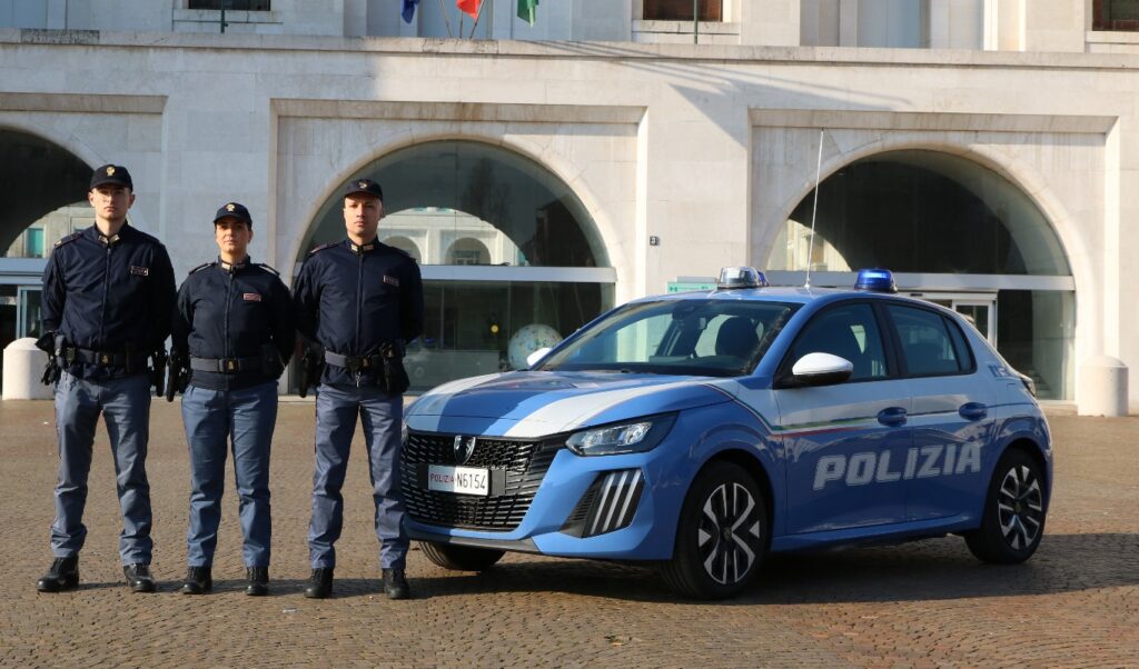 auto elettrica polizia