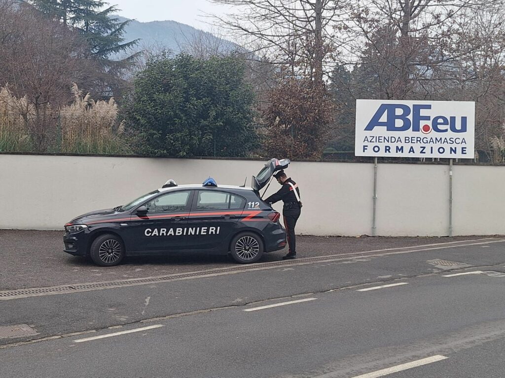 carabinieri abf formazione accoltellamento albino