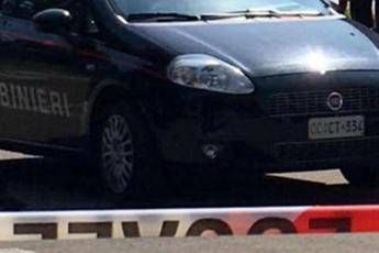 Omicidio suicidio nel Napoletano morta la donna trovata ferita in auto Omicidio suicidio nel Napoletano morta la donna trovata ferita in auto