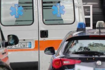 Roma spari contro unauto a Vitinia ferito un uomo e grave Roma spari contro unauto a Vitinia ferito un uomo e grave