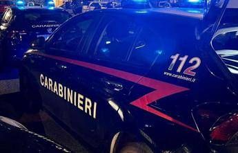 In fuga da posto di blocco travolgono coppia in auto morto un 56enne In fuga da posto di blocco travolgono coppia in auto morto un 56enne