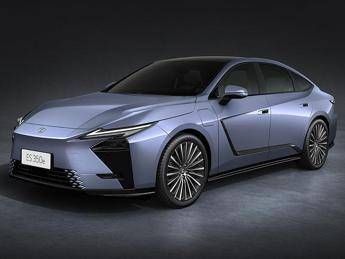 Lexus ES 2026 nuove motorizzazioni e trazione integrale Lexus ES 2026 nuove motorizzazioni e trazione integrale