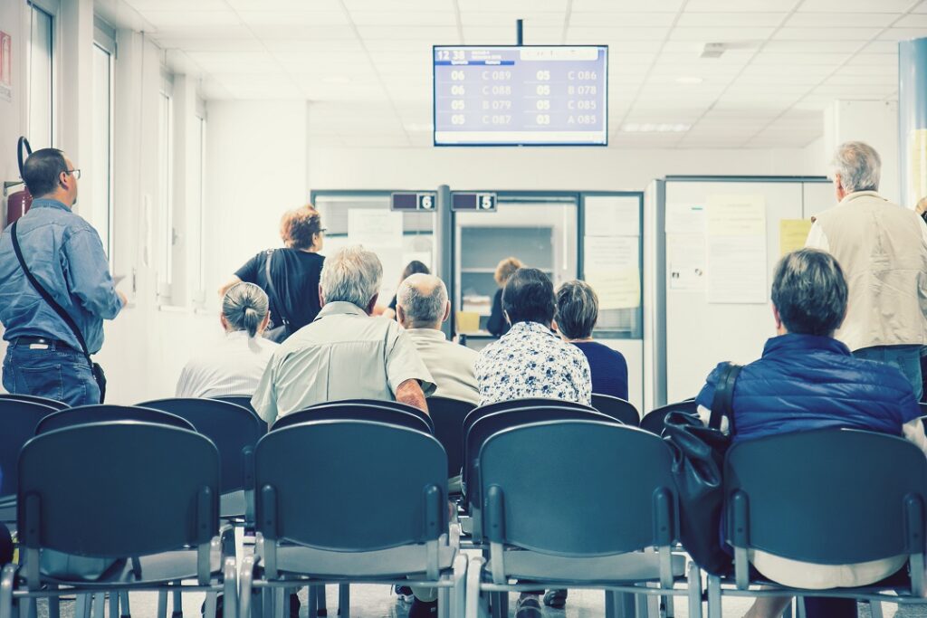 Liste attesa cittadini in ospedale Liste attesa cittadini in ospedale