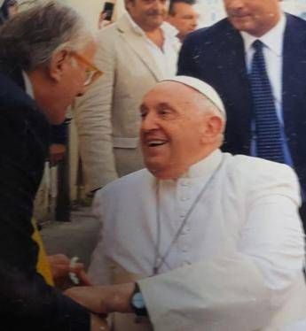 Lottico di via del Babuino che ricevette la visita di Francesco E come perdere un secondo padre Lottico di via del Babuino che ricevette la visita di Francesco E come perdere un secondo padre