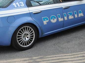 Roma 30enne accoltellato trovato in strada e grave Roma 30enne accoltellato trovato in strada e grave