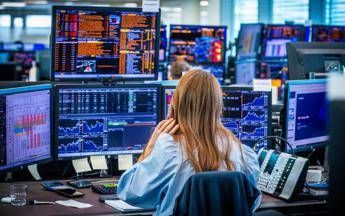 Spread tra Btp e Bund sotto i 100 punti ai minimi da 4 anni Spread tra Btp e Bund sotto i 100 punti ai minimi da 4 anni