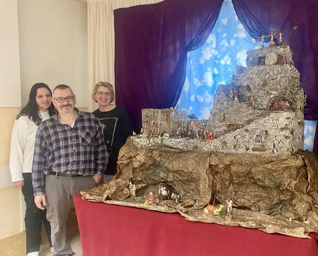 Un Presepe Pasquale per gli anziani della RSA San Giovanni di Bovegno il ringraziamento a Paolo Simona e Giulia Un Presepe Pasquale per gli anziani della RSA San Giovanni di Bovegno il ringraziamento a Paolo Simona e Giulia