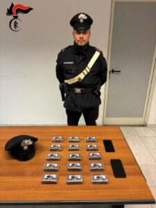 19.05.25 COMUNICATO STAMPA . Almenno San Bartolomeo persona arrestata per detenzione ai fini di spaccio